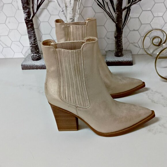 NEW! MIA PRAIRIE GOLD ANKLE BOOTS - Picture 3 of 5